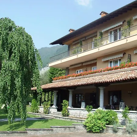 Hotel Edy 3*