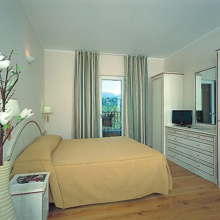 Edy 3* Tremezzo